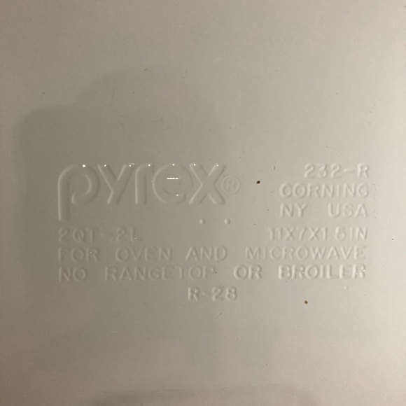 SOLD 2qt 11x7 clear glass Pyrex casserole dish - Picture 5 of 5